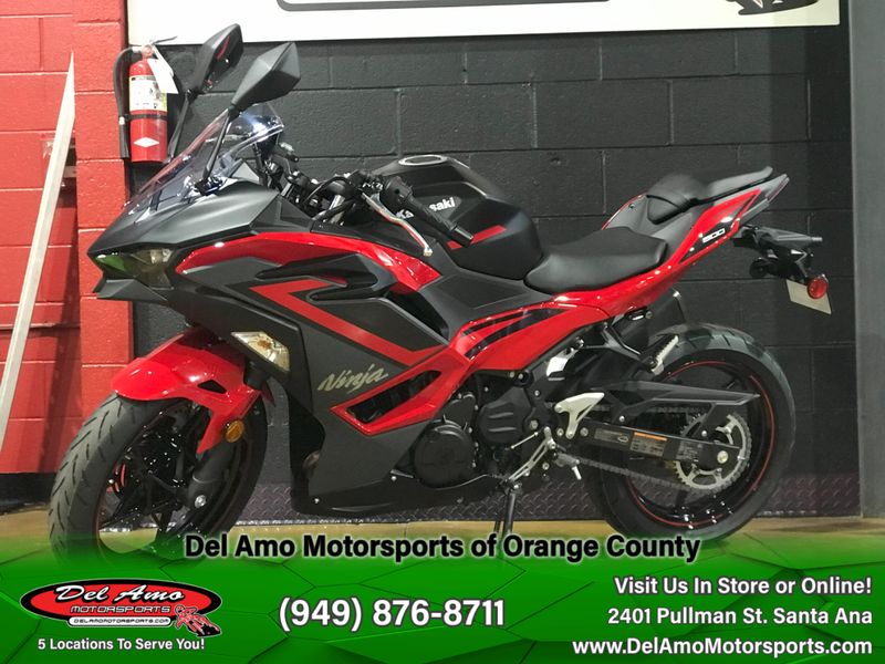 2025 Kawasaki NINJA 500 ABS Image 3