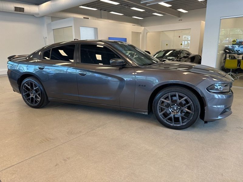2018 Dodge Charger R/TImage 1