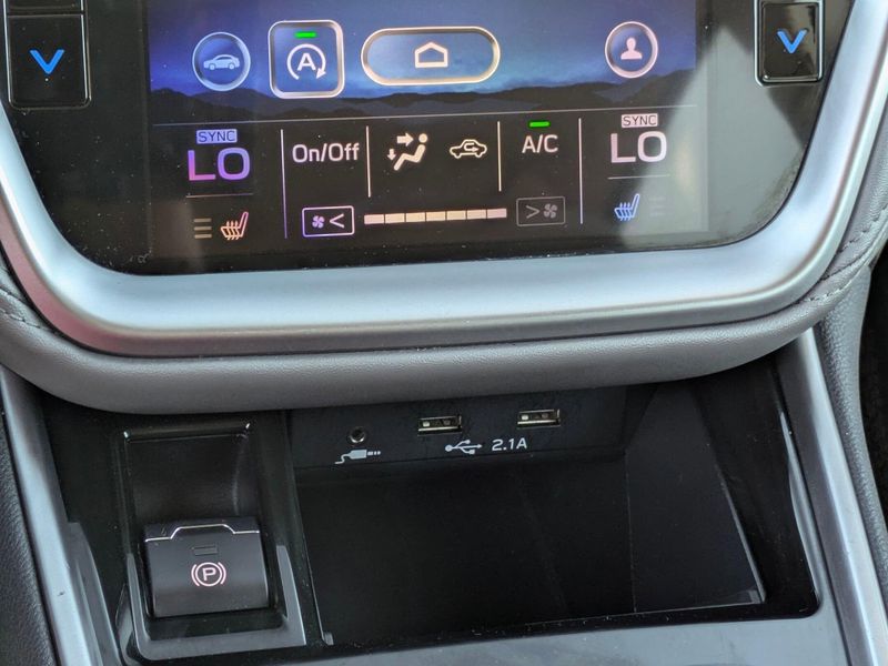 2020 Subaru Outback Premium photo 25