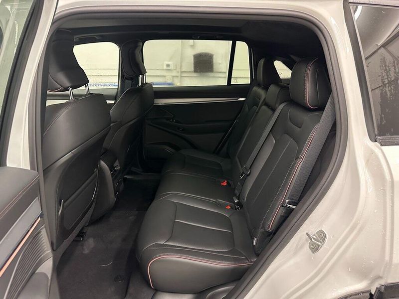 2025 Jeep Wagoneer S Wagoneer S Launch EditionImage 14