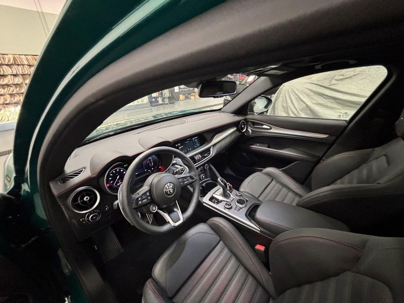 2025 Alfa Romeo Stelvio Tributo Italiano AwdImage 5