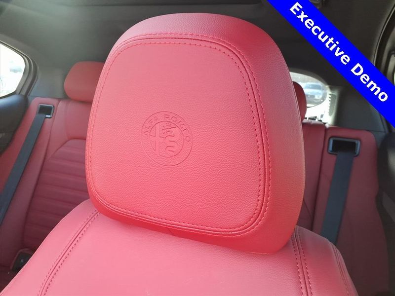 New 2025 Alfa Romeo Stelvio VeloceImage 17