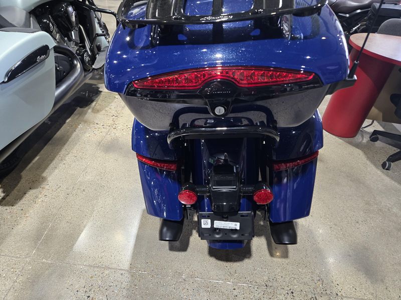 New 2025 Indian Motorcycle PURSUIT DARK HORSE 112  RA 49ST BLACK METALLIC VIVID CRYSTAL W SPRINGFIELD BLUE Image 10
