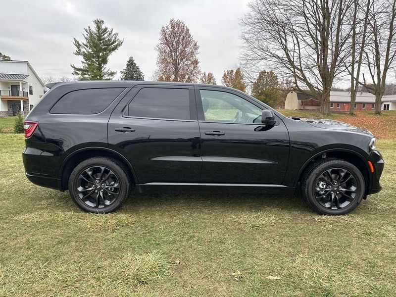2022 Dodge Durango GT Plus photo 2