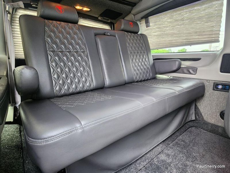 2023 GMC Savana Cargo Image 4
