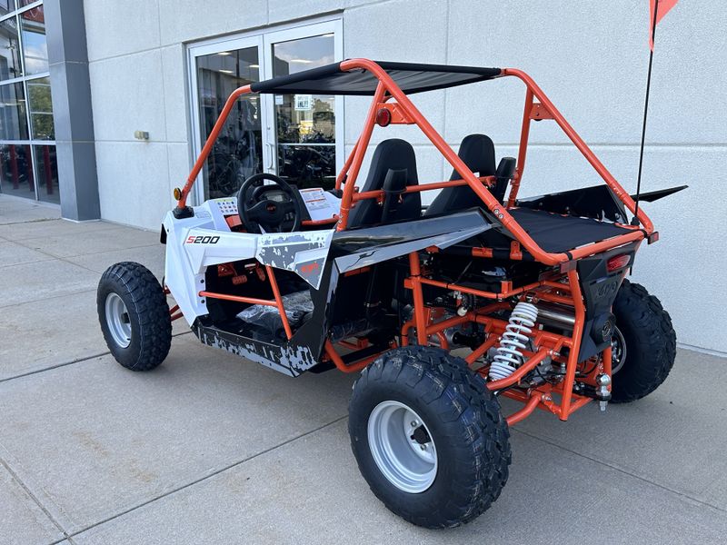 2024 KAYO S200  in a WHITE / ORANGE exterior color. Cross Country Powersports 732-491-2900 crosscountrypowersports.com 