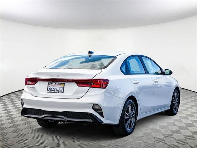 2023 Kia Forte LXSImage 8
