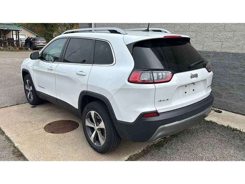 Used 2020 Jeep Cherokee LimitedImage 3