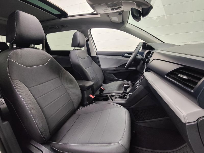 Used 2024 Volkswagen Taos SE AWD w/Sunroof & Black Plus PkgImage 8