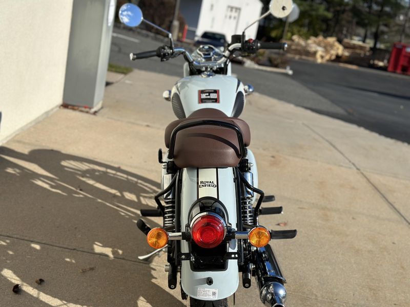 2024 Royal Enfield CLASSIC 350Image 5