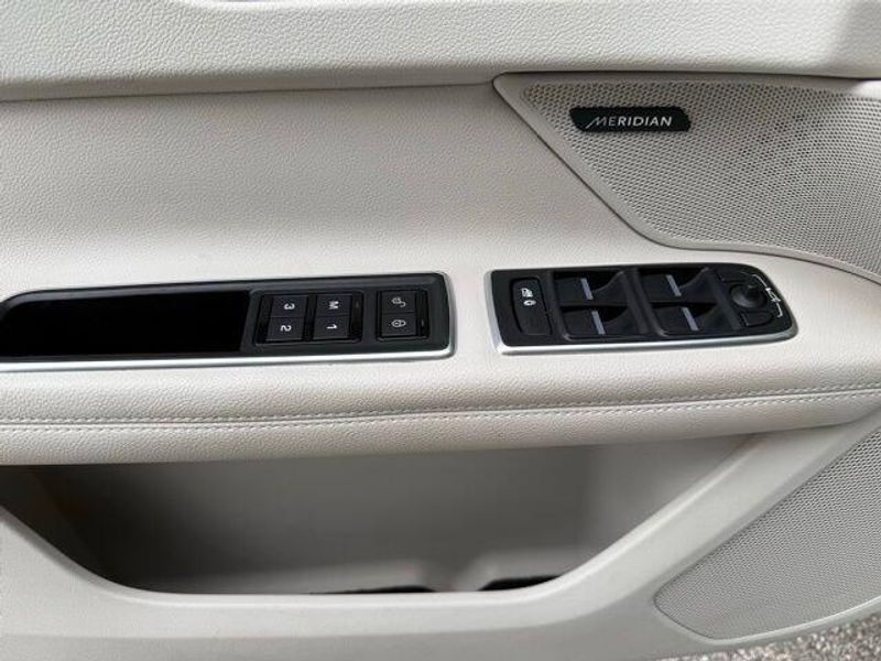 Used 2016 Jaguar XF 35t Prestige