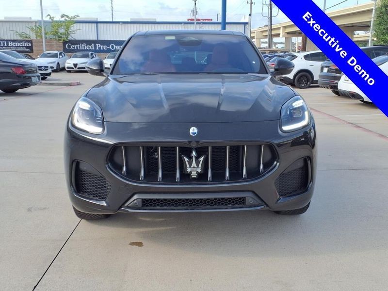 New 2025 Maserati Grecale Image 4