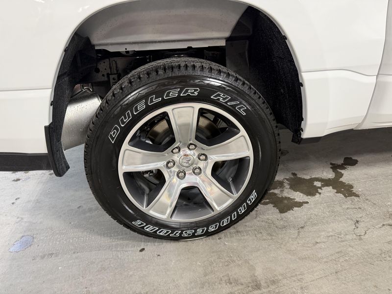 New 2026 RAM 1500 Express Crew Cab 4x4 5