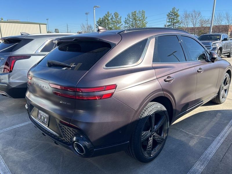 2023 Genesis GV70 3.5T Sport PrestigeImage 3