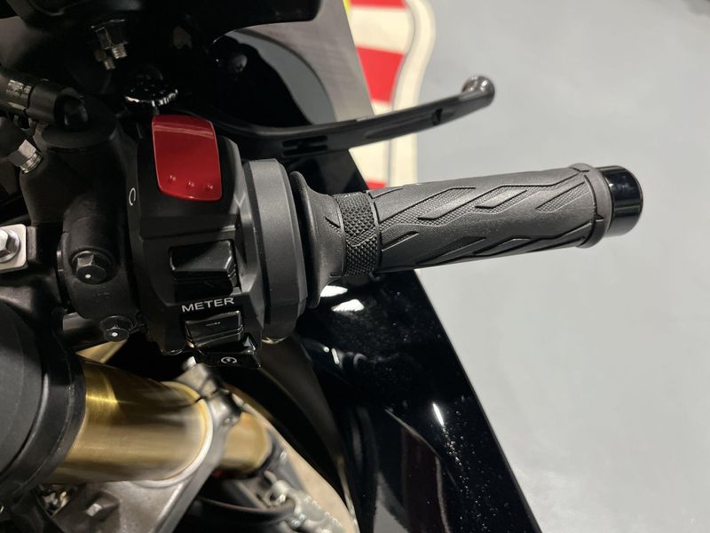 Used 2026 Suzuki GSX-R750 CA Image 19
