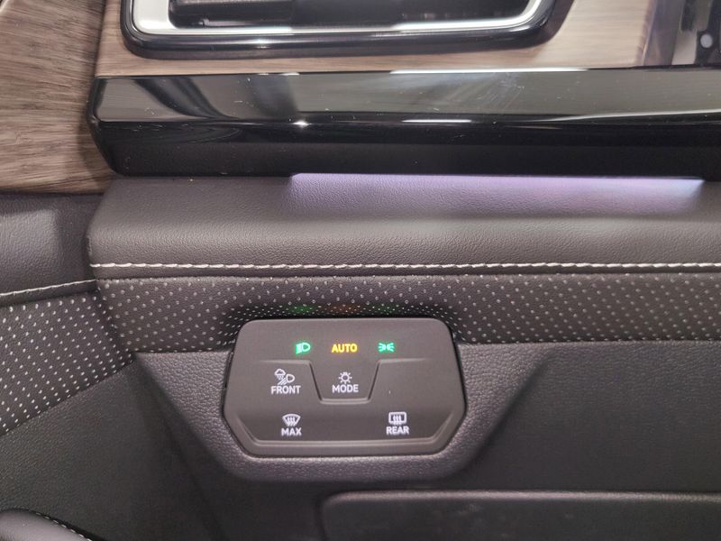 Used 2025 Volkswagen Atlas SEL Premium AWD R-Line Sunroof/NavImage 34