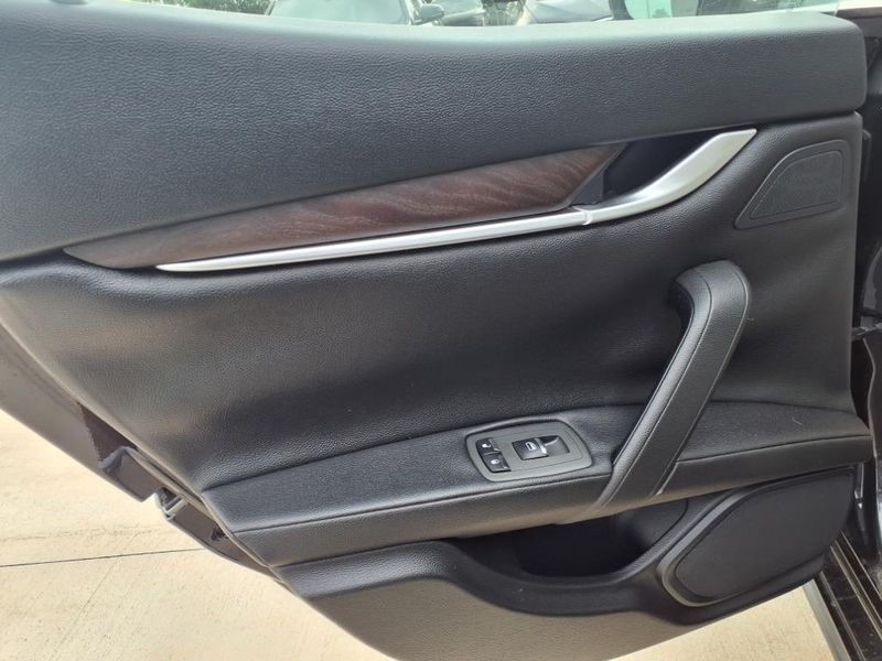 Used 2014 Maserati Ghibli Image 7