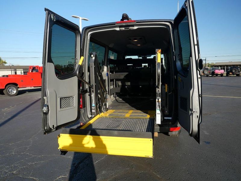 2017 Mercedes-Benz Sprinter 2500 Standard Roof V6Image 17