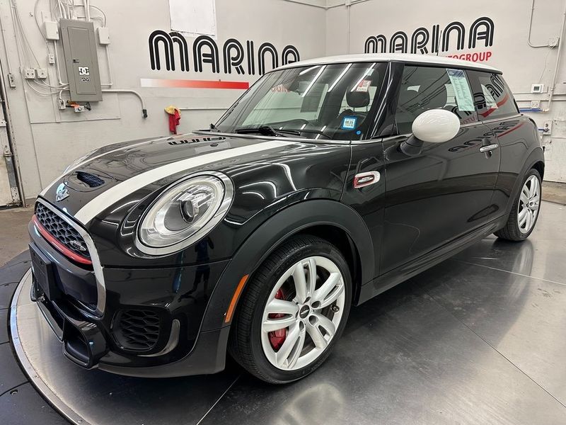 2016 MINI Hardtop BaseImage 11