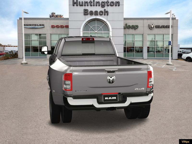 2023 RAM 3500 Big Horn Crew Cab 4x4 DullayImage 10