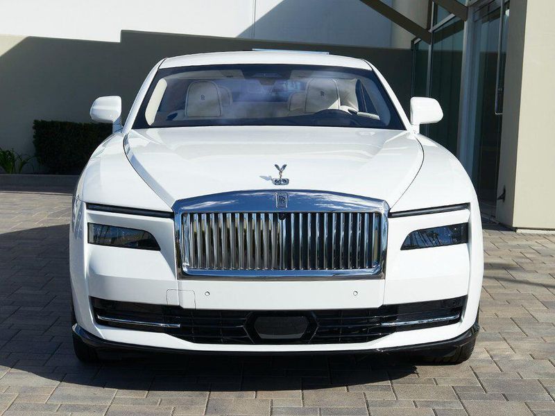 New 2026 Rolls-Royce Spectre Image 6