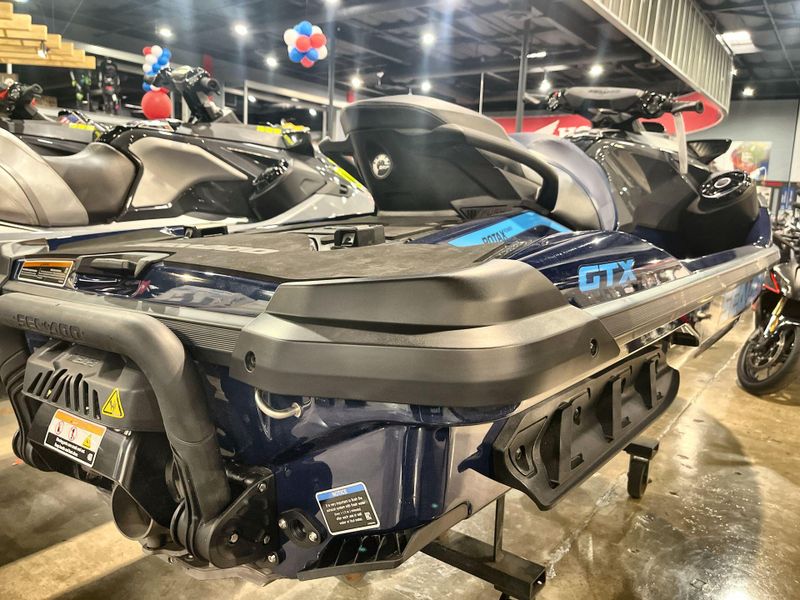 New 2025 Sea-Doo GTX 230 (SOUND SYSTEM) Image 19