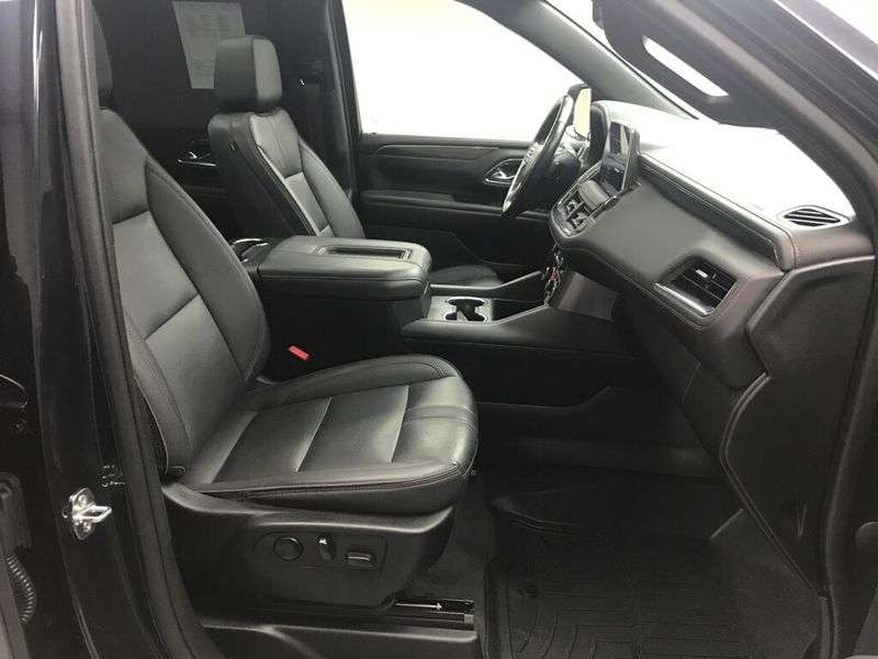 Used 2023 Chevrolet Tahoe RSTImage 26