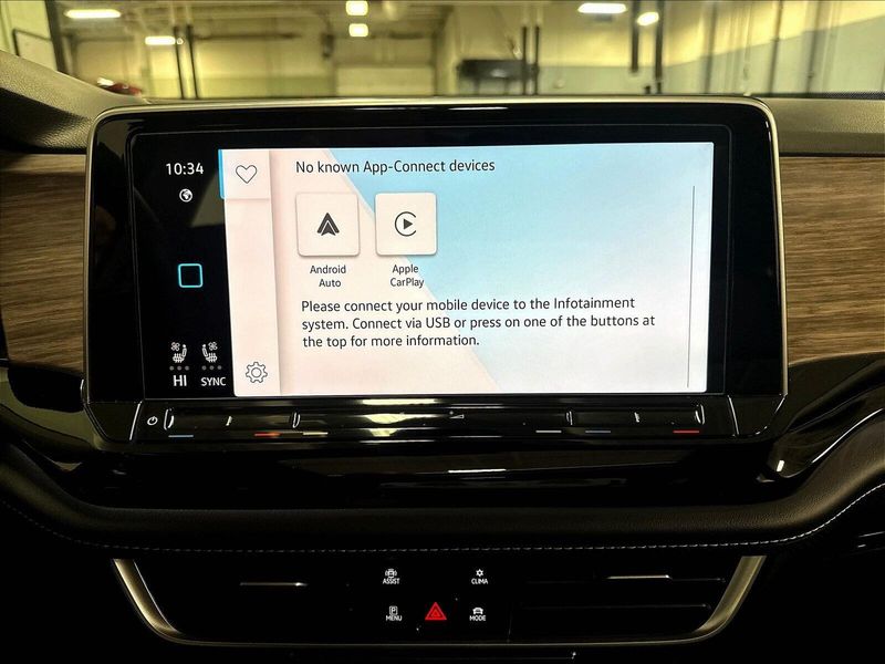 Used 2024 Volkswagen Atlas SEL Premium AWD R-Line w/Sunroof/NavImage 17