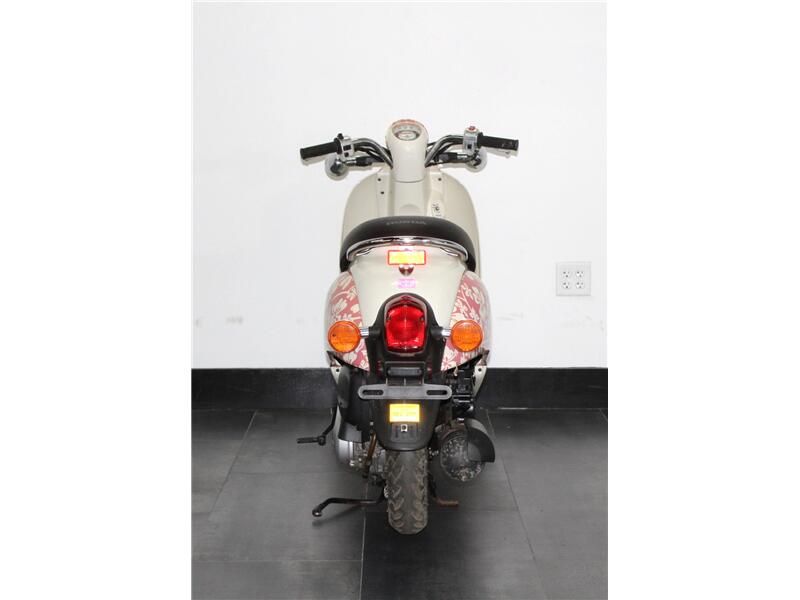 Used 2007 Honda Metropolitan Image 2