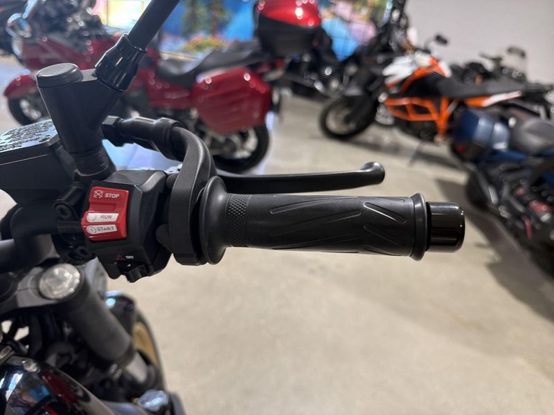 Used 2023 Yamaha XSR700 Image 24