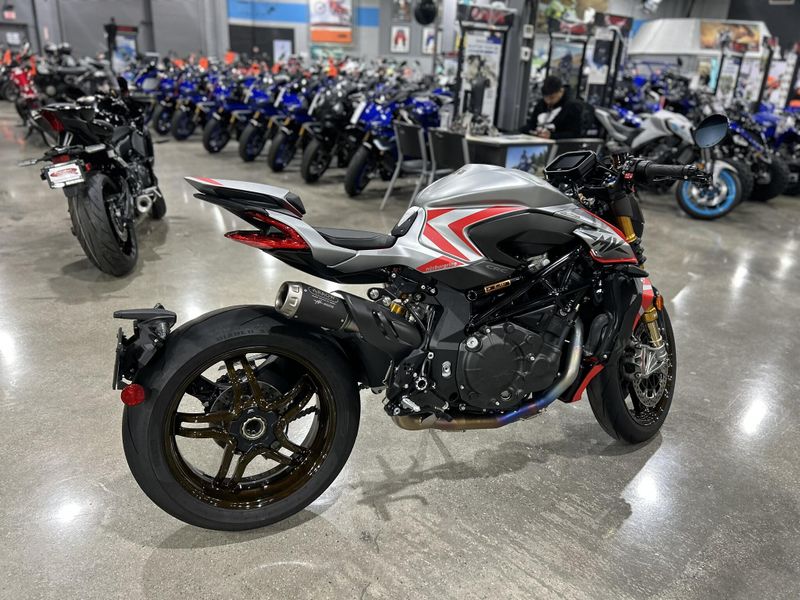 Used 2022 Mv Agusta BRUTALE 1000 NURBURGRING Image 4