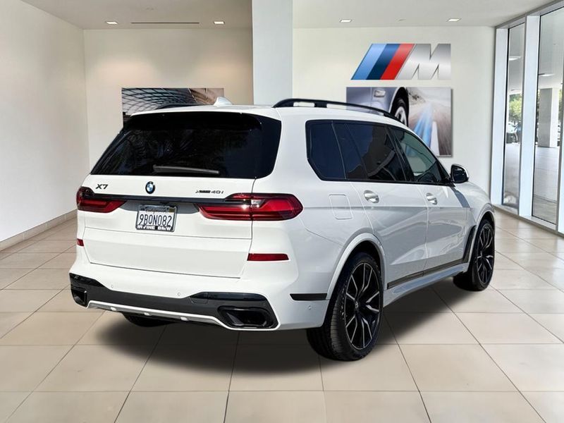 2022 BMW X7 xDrive40iImage 6