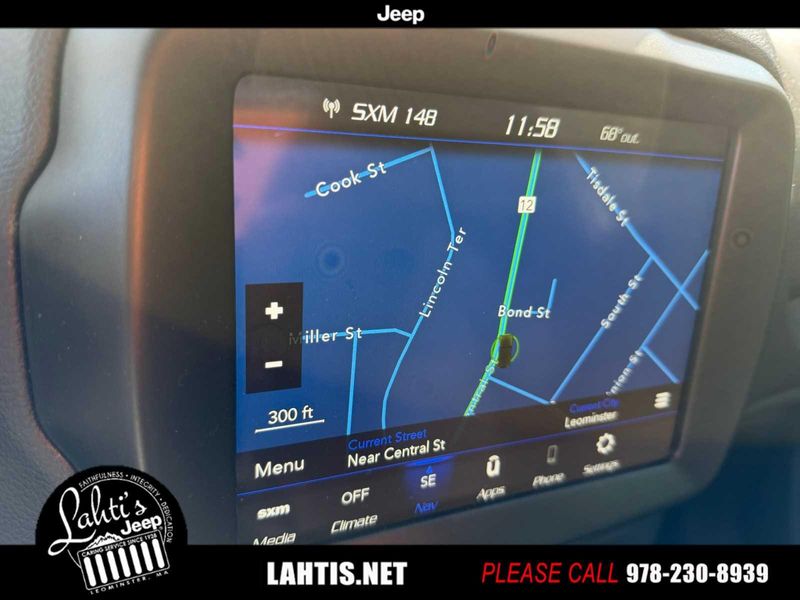 2022 Jeep Renegade Latitude photo 28