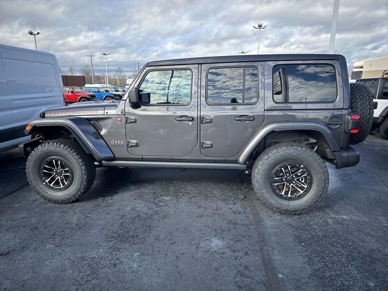 2025 Jeep Wrangler 4-door Rubicon XImage 10