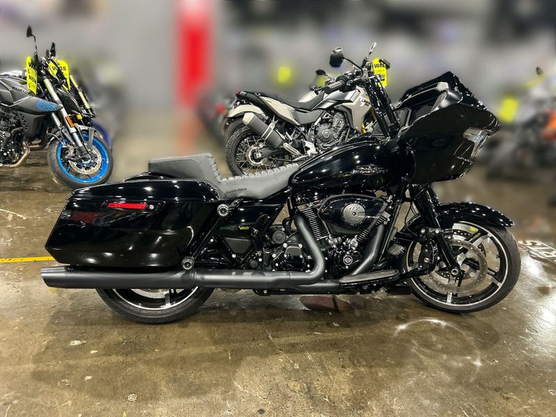 Used 2025 Harley-Davidson ROAD GLIDE Image 12
