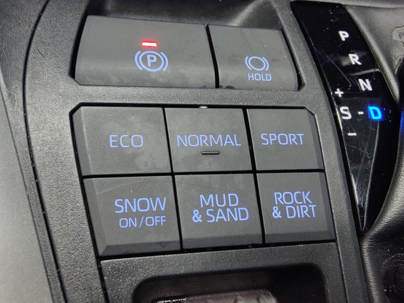 Used 2020 Toyota RAV4 XLE Premium AWD w/SunroofImage 22