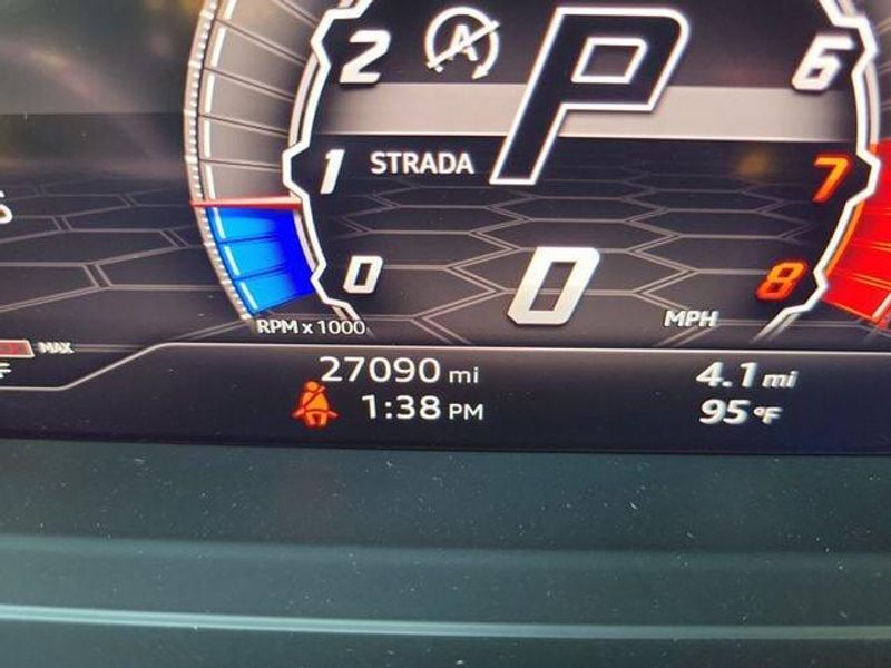 2019 Lamborghini Urus photo 23