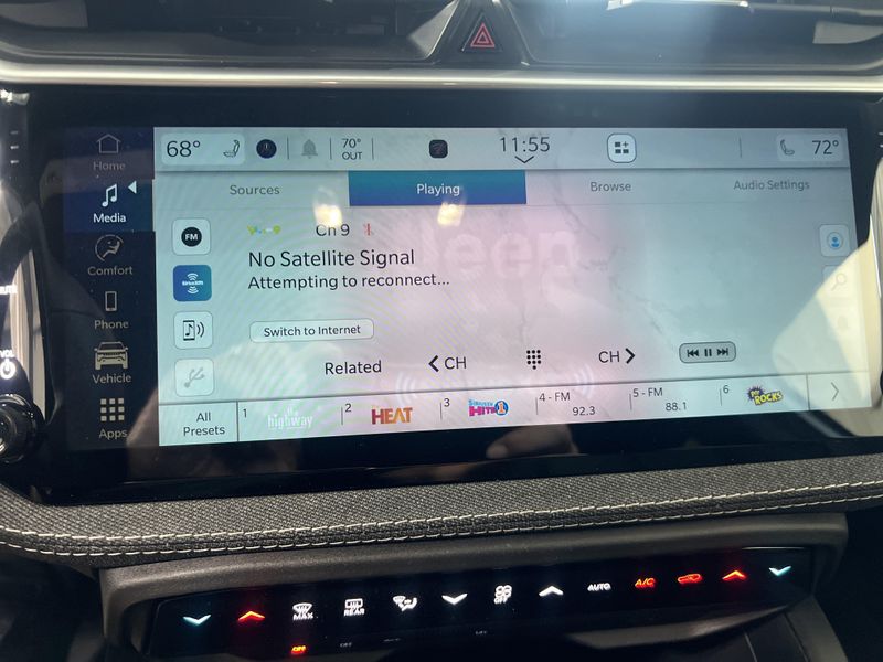 New 2026 Jeep Cherokee Laredo 4x4Image 27
