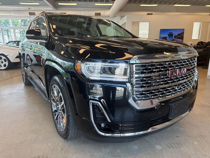 2022 GMC Acadia Denali