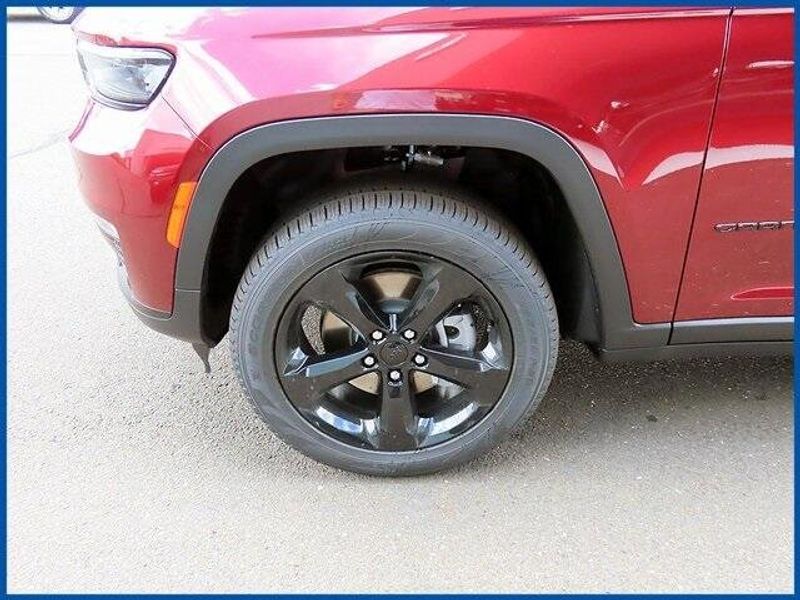 New 2025 Jeep Grand Cherokee LimitedImage 4
