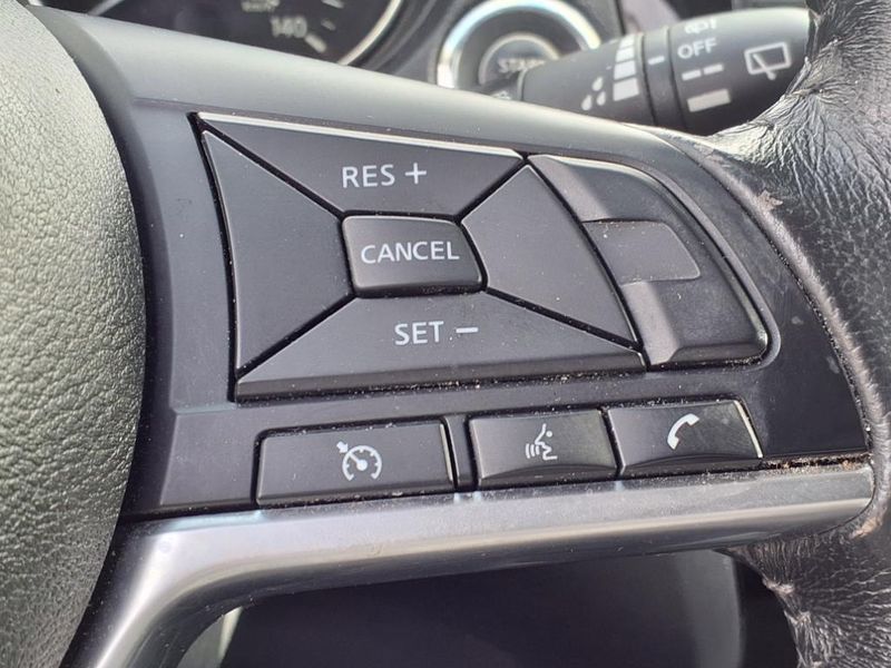2018 Nissan Rogue SVImage 21
