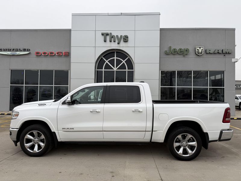 Used 2020 RAM 1500 Limited in a Ivory White Tri Coat Pearl Coat exterior color and Blackinterior. Thys Motor Company 319-318-6640 thysmotorco.com 