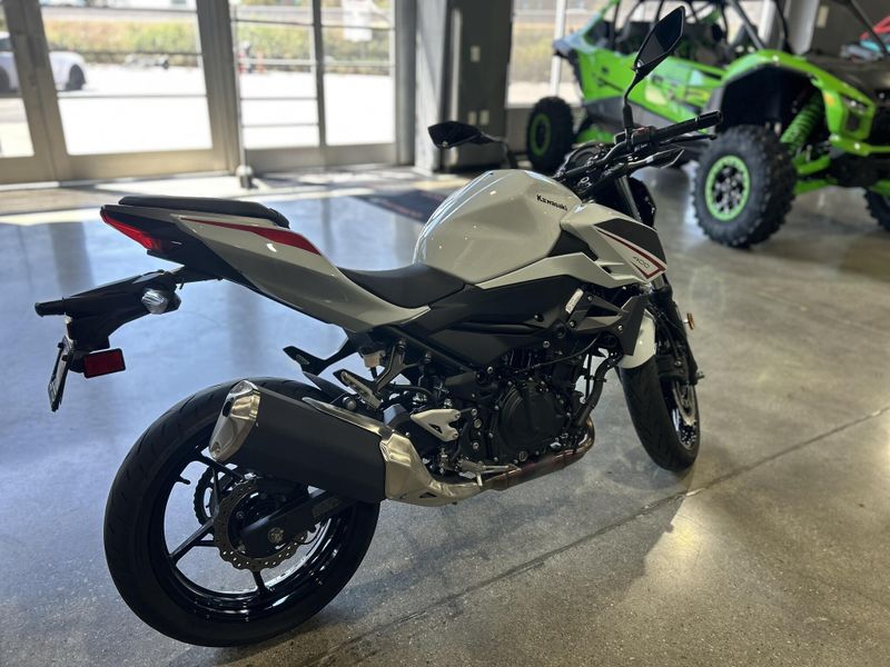 Used 2022 Kawasaki Z400 ABS Image 8