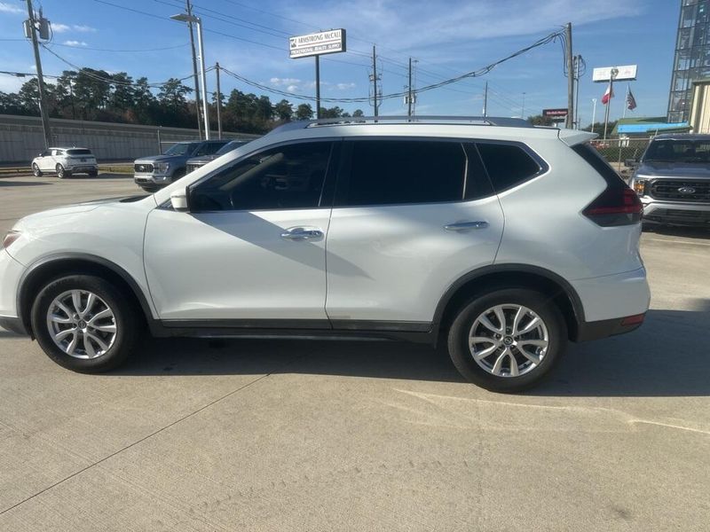 Used 2018 Nissan Rogue SVImage 8