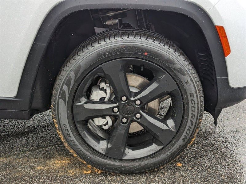 2023 Jeep Grand Cherokee Limited 4x4Image 11