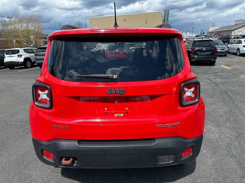 2016 Jeep Renegade TrailhawkImage 15