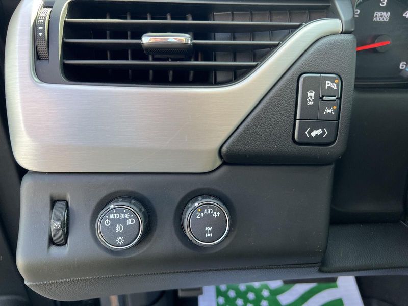 2020 Gmc Yukon SLT photo 20