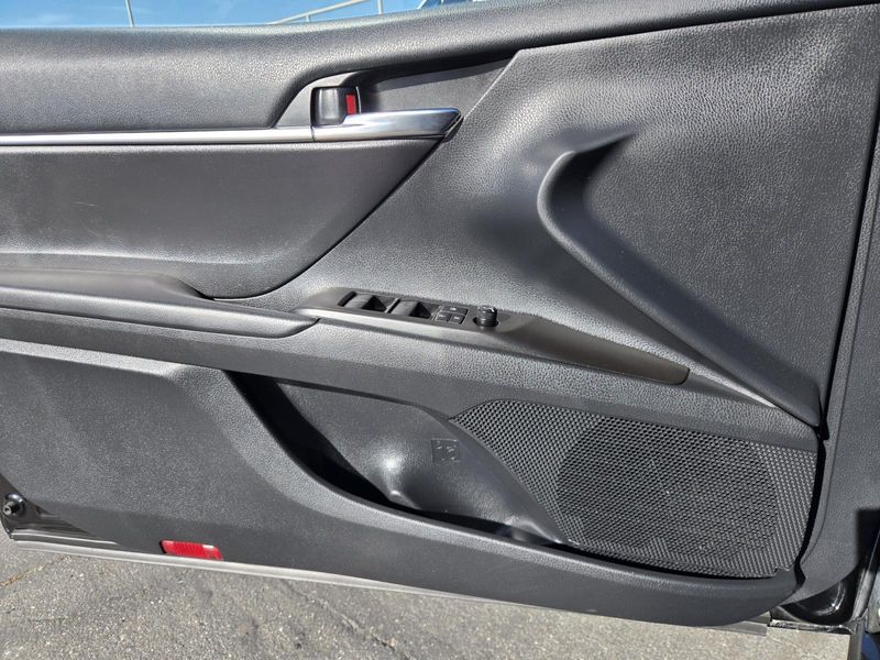 Used 2023 Toyota Camry SE Auto (Natl)