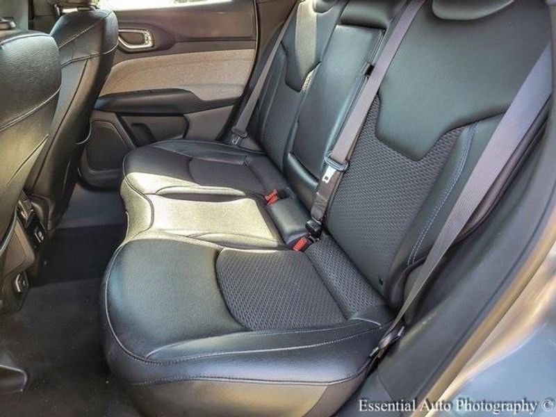 2024 Jeep Compass Latitude photo 9