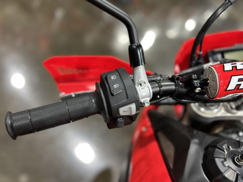 2025 Honda CRF450RL Image 10